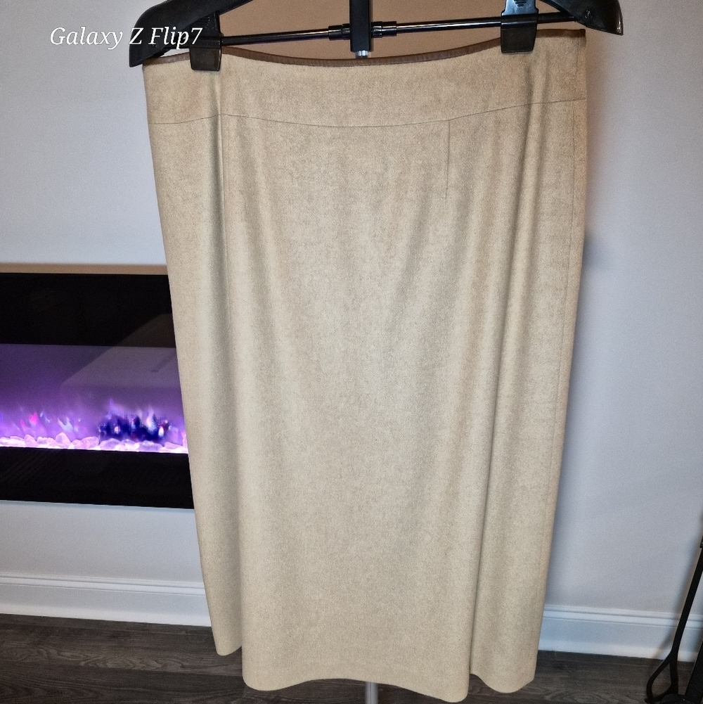 Talbots Petites 100% Camel Hair Skirt with Leather Trim - Made in Italy - 14P